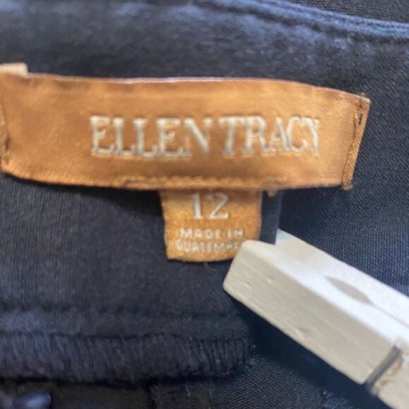 Ellen Tracy Navy Blue zip front trouser, size 12 - Picture 3 of 3
